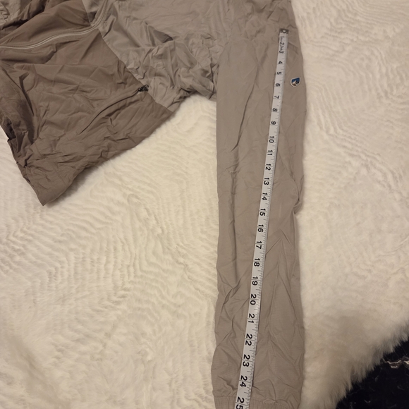 Kuhl Women's Lightweight Beige Jacket - Picture 9 of 12